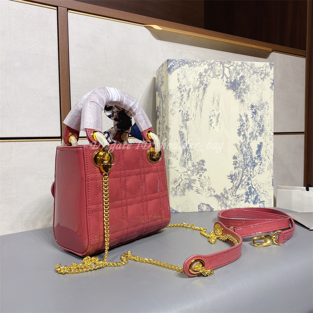 

Luxury Card Holders Crossbody Quilted Purse Evening Bags Totes Backpacks Designer Handbag Beach Luxuries Wallets Women Multi Pochette Bag Zhouzhoubao123 0EFF, No bags