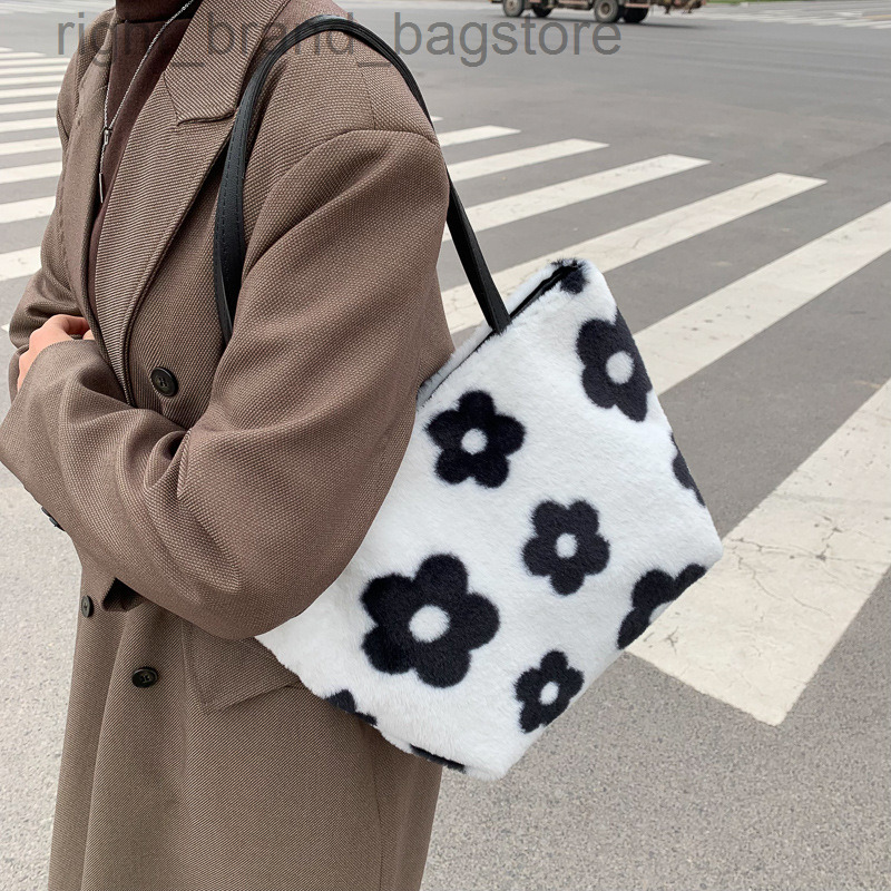 

Winter Faux Fur Bags for Women Handbags Fashion Leopard Plush Women Shoulder Bag Designer Flower Shopper Purses Female Clutch W220813, White