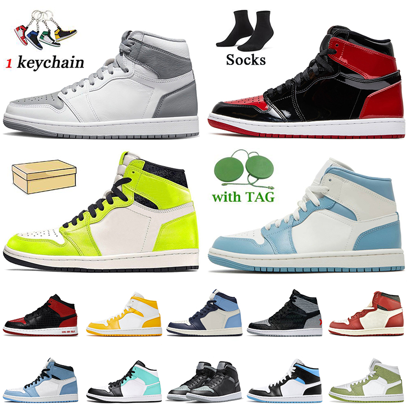 

Fashion Women Mens Jumpman 1 1s Basketball Shoes High OG Shadow Sneakers Patent Bred Text Visionaire University Blue Green Python Visionaire Chicago Trainers Sport, 32 stage haze 36-46