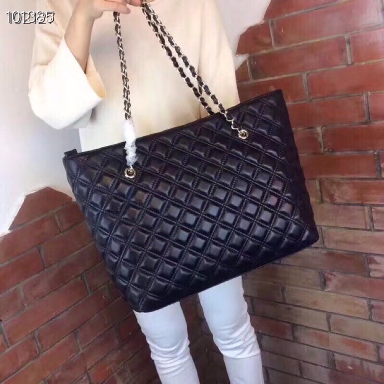 

Fashion chain bag Shoulder Bags Handbags Diamond Lattice Sheepskin Embossed Classic Bags Quilted Outdoor Street Silver Chains Totes Cross body 35cm With pendant, Black
