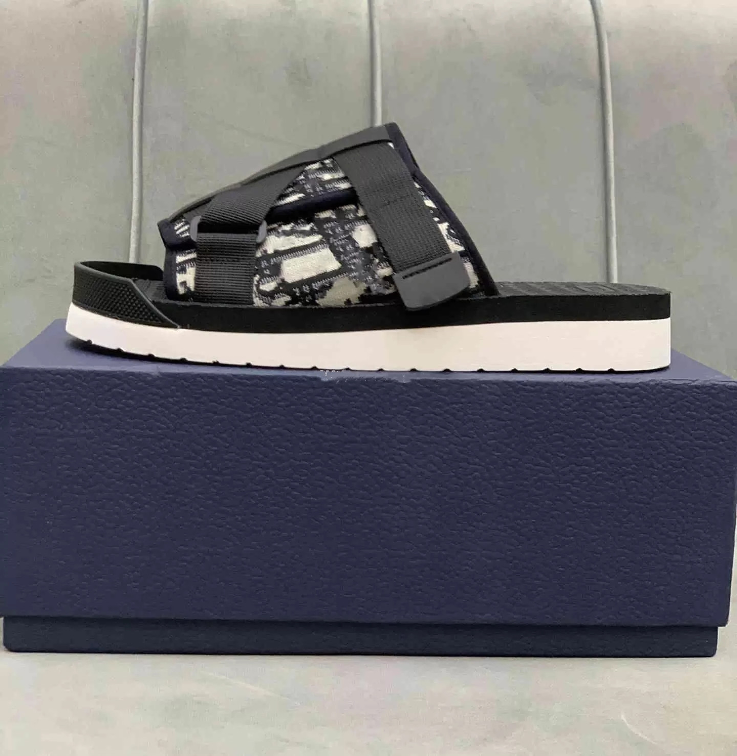 

2022 Diagonal Jacquard Fashion Slippers Summer Casual Black Alpha Luxury Red White Comfortable Nylon Strap Beach Sandals Loafers With Box