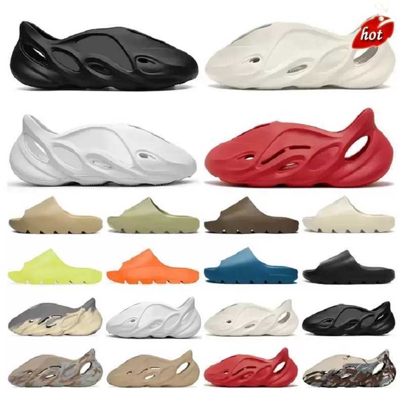 

2022 2022 Sandal Slippers Slide Men Triple Black White Ararat Moon Grey Red Bone Brown Foam Runner Shoes Desert Sand Green Orange Mens