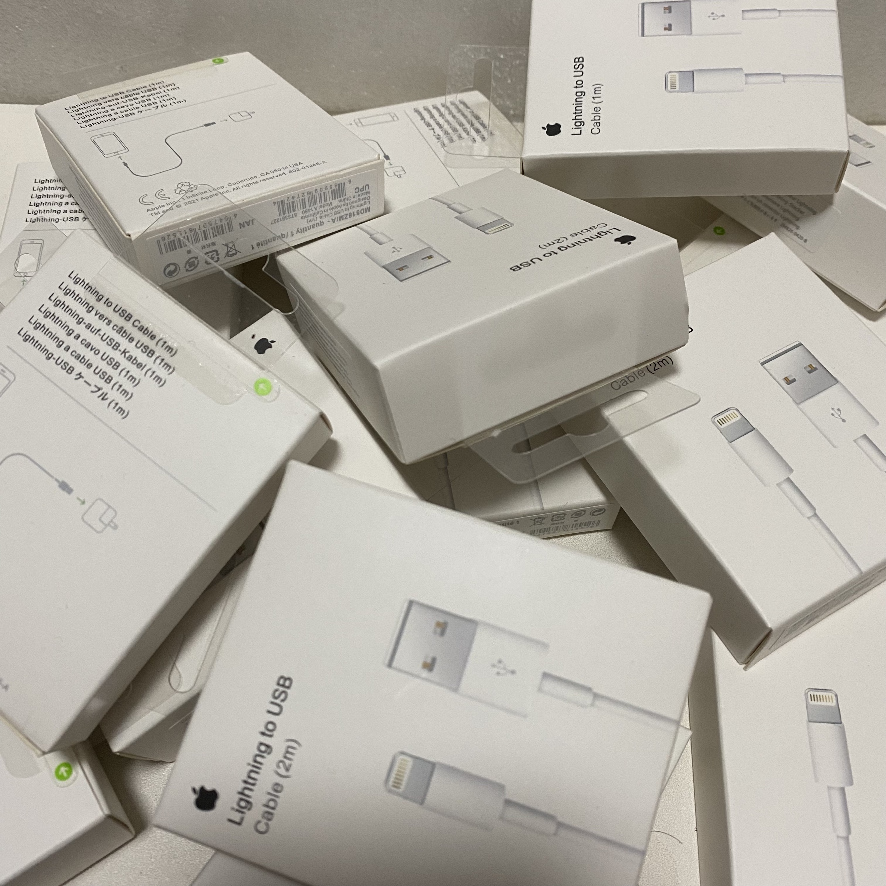 

100pcs /lot Original High Quality charging cables 1M 2M USB Cable Data Transfer Fast Charging For apple iPhone 6 7 8 x 11 12 With packaging box, White