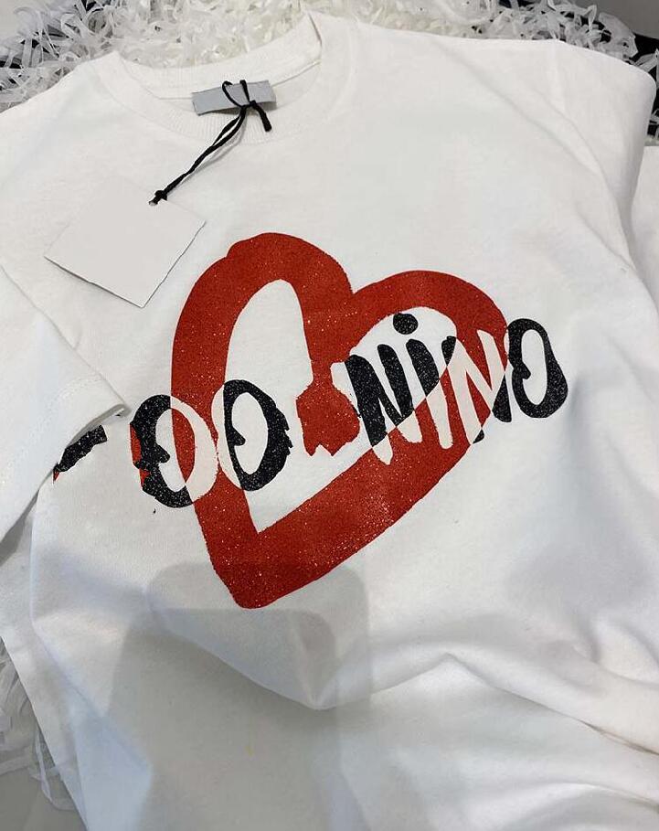 Baby Designer Kid t-shirts d'été filles garçons de mode t-shirts enfants enfants décontractés tops tendance ours paillettes coeur imprimées t-shi