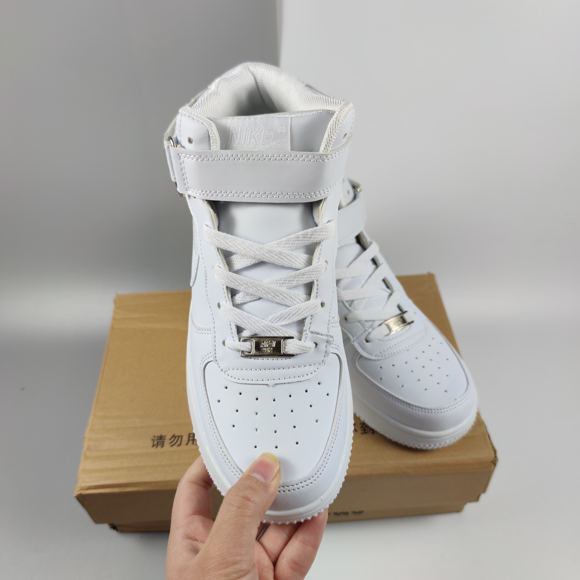 

dupe designer top high men women Airforce 1 airforce1 af1 casual shoes classic white black trainers sneakers size 36-44 Homme Baskets designer footwear with box, Shoes box