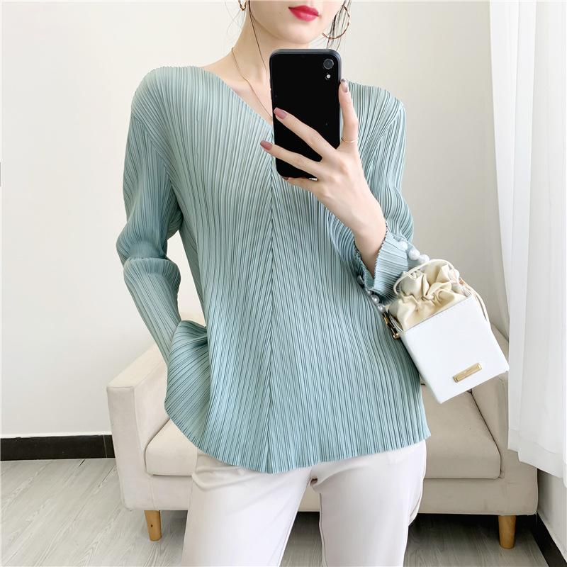 

Women's T-Shirt V-neck Long Sleeve Basic Top Women 2022 Autumn Miyak Pleated Loose Casual Large Size Solid Color Female Tee ClothesWomen's, Beige