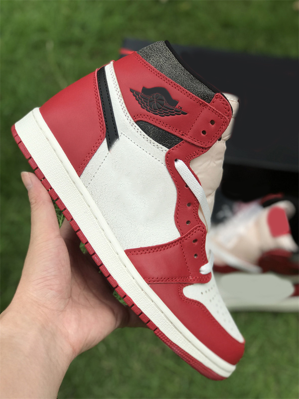 

Shoes Air Authentic 1 High OG Chicago Reimagined Varsity Red Black Sail Muslin 1S Starfish Newstalgia Retro Men Sneakers Outdoor Sports