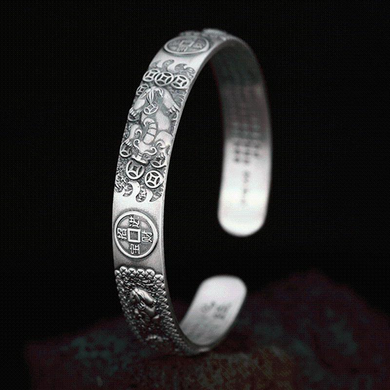 

Bangle Antique Silver Color Pixiu Sculpture Vintage Sutra Lucky Heart Pendant Bracelet Punk Men Boys Feature Charm Jewelry GiftBangle