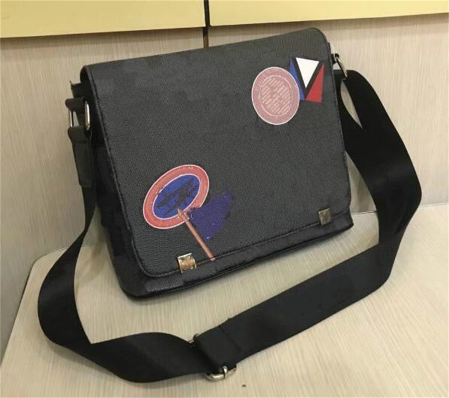 

2021 DISTRICT PM High quality designers Bags new famous Brand Classic designer fashion Men messenger bags cross body Wallet school bookbag shoulder bag, Extra fast shipping