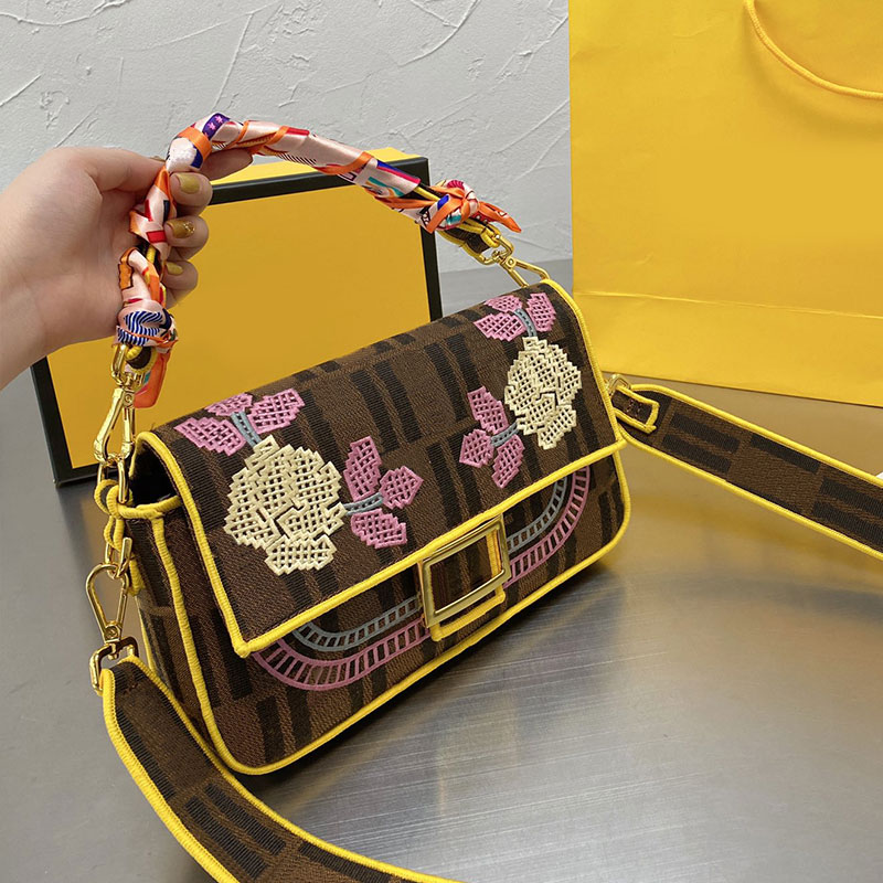 

Embroidery Baguette Bag Women Shoulder Handbag Purse Canvas Cowboy Cross Body Bags Flip Hardware Letter Buckle Removable Wide Strap Fashion Letters Silk Scarf Bag, A no box