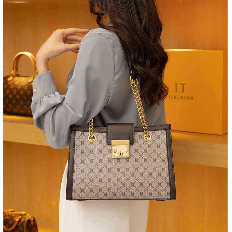 

Factory direct sale Bag Women 2022 New Large Capacity High-end Handbag Temperament Versatile One Shoulder Diagonal Light Luxury Women's Bag, Brown