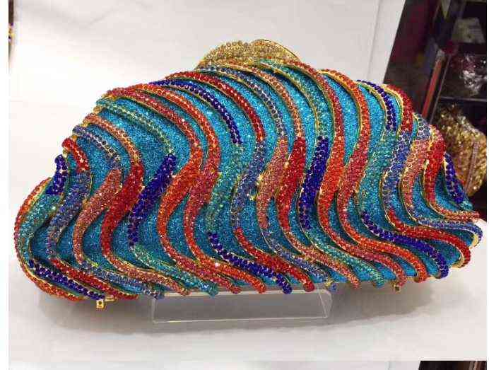 

Evening Bags Women Gold Crystal Clutch Blue Black Color Stones Bags Hollow Out Wedding Party Dinner Rhinestone Handbags and Purses 220418, Color same picture