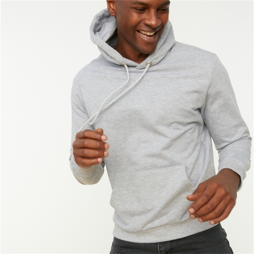 

Trendyol Men 'S Regular Fit Hooded Kangaroo Pocket Sweatshirt TMNAW20SW0162 220816, Gray