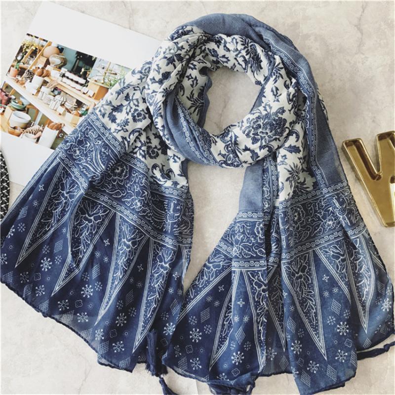 

Scarves 2022 Silk Scarf Women Bufandas Invierno Mujer Floral Pattern Beach Towel Luxury Poncho Bandana