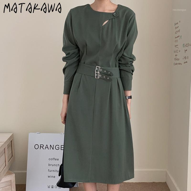 

Casual Dresses Matakawa Woman Dress Autumn Korean Vintage Elegant Round Neck Hollow Out Design Solid Sashes Long Pleated Vestidos, Green