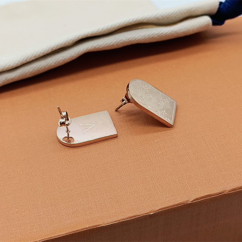 

Classic Letter L Earrings Luxury Charm White Mirror Diamond Pearl Ladies Girl Designer Gift Jewelry Not Fading