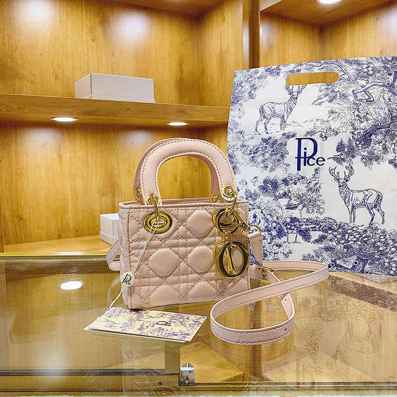 Sac Femelle 2022 Nouveau printemps et été princes de Wal Mini petit sac net Red Single épaule MSAGER Sac épaule de marque de luxe polyvale
