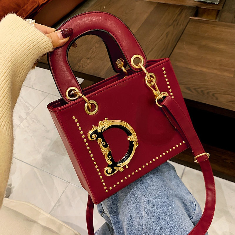 

Hot Selling D 22 G Designer Women's Bags Rivets Decorated Small Handbag Fashion Palace Style Shoulder bag High Quality Leather mini Messenger Bag, Black