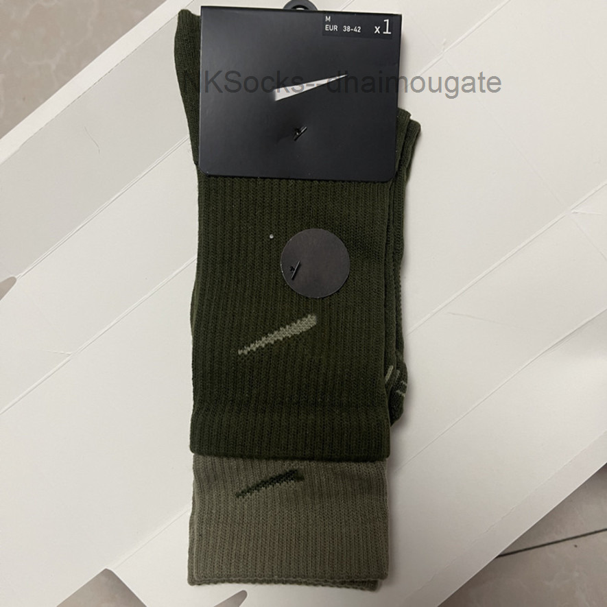 

Fashion Classic Men Socks Hook Brand Color Stitched Men's Women's Long Tube Sports Training Sock Street Couple Middle Tubes Luxury Medium Sportsocks Eur Size O725, Medium tube 2