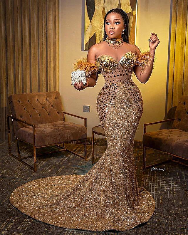 

Plus Size Arabic Aso Ebi Gold Luxurious Mermaid Prom Dresses Crystals Beaded Feather Evening Formal Party Second Reception Gowns Dress ZJ744