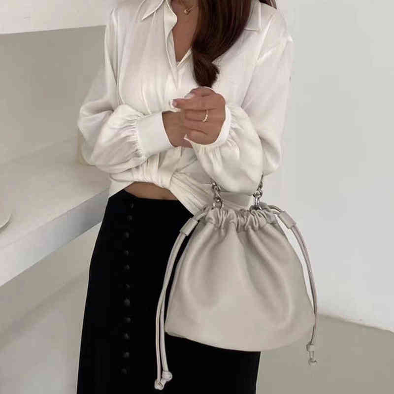 

Evening Bags Bucket Fashion Drawstring Handbags for Women Ruched Vintage Retro Ladies Top Handle Bag Luxury Pu Leather Female Shoulder 220407, Black