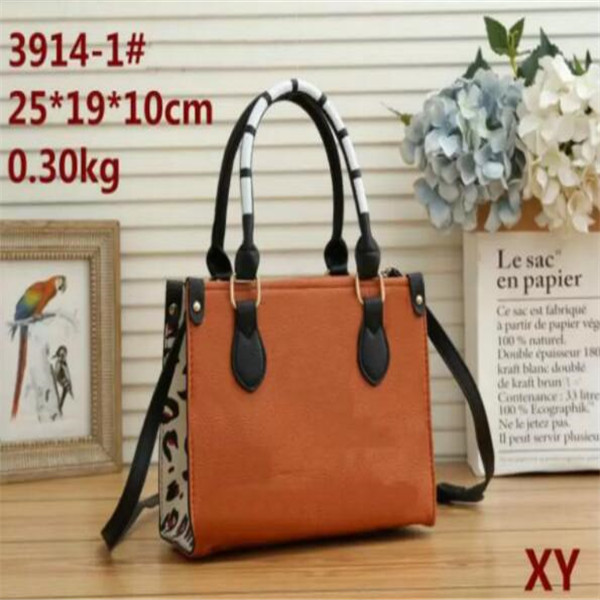 

2022 FASHION ONTHEGO Leopard handbag WOMEN designers bags leather Handbags messenger crossbody shoulder bag Totes Wallet, Black/white