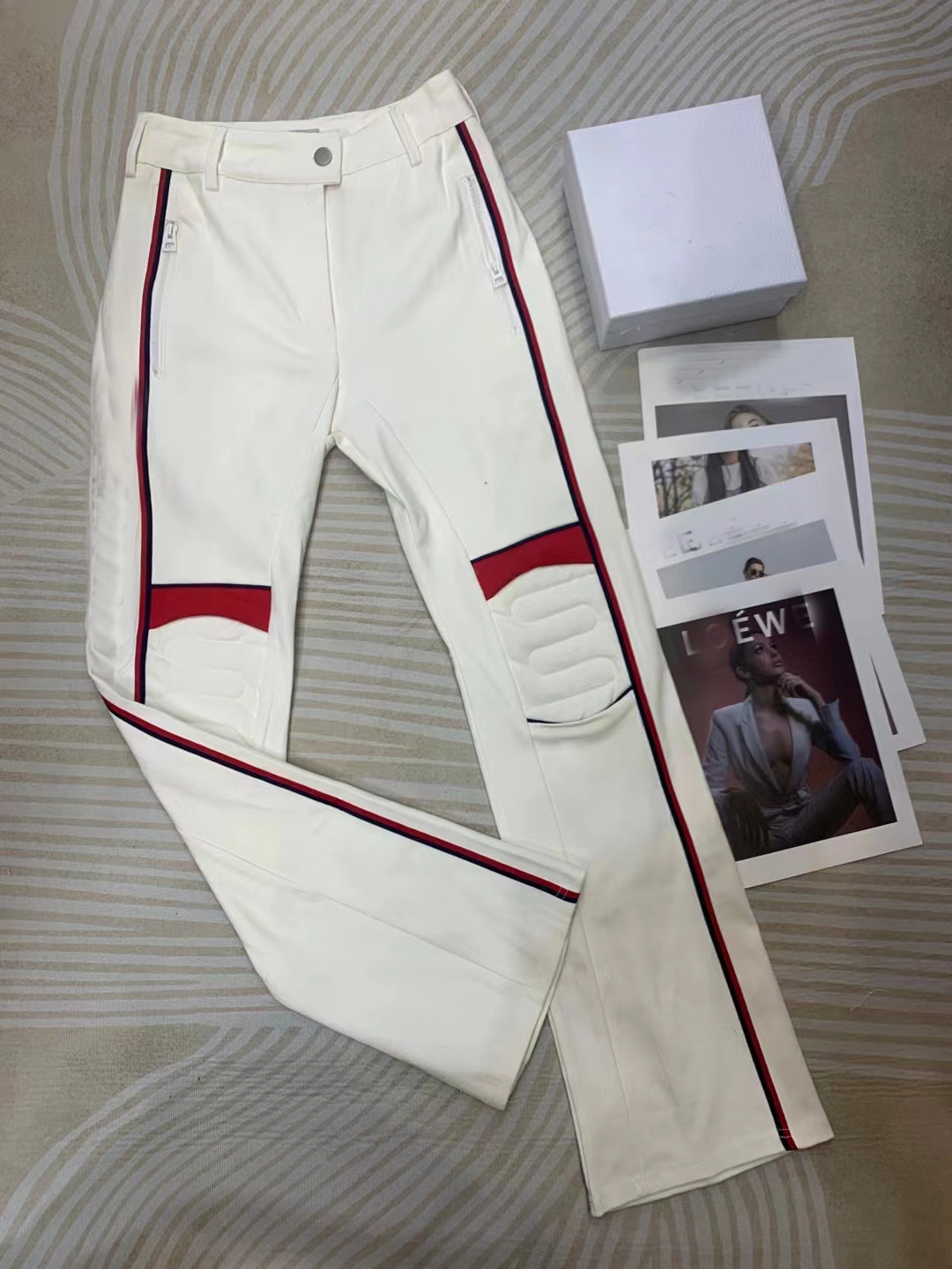 

Designer ski pants are fashionable, versatile and sexyWomen's Pants & Capris, White