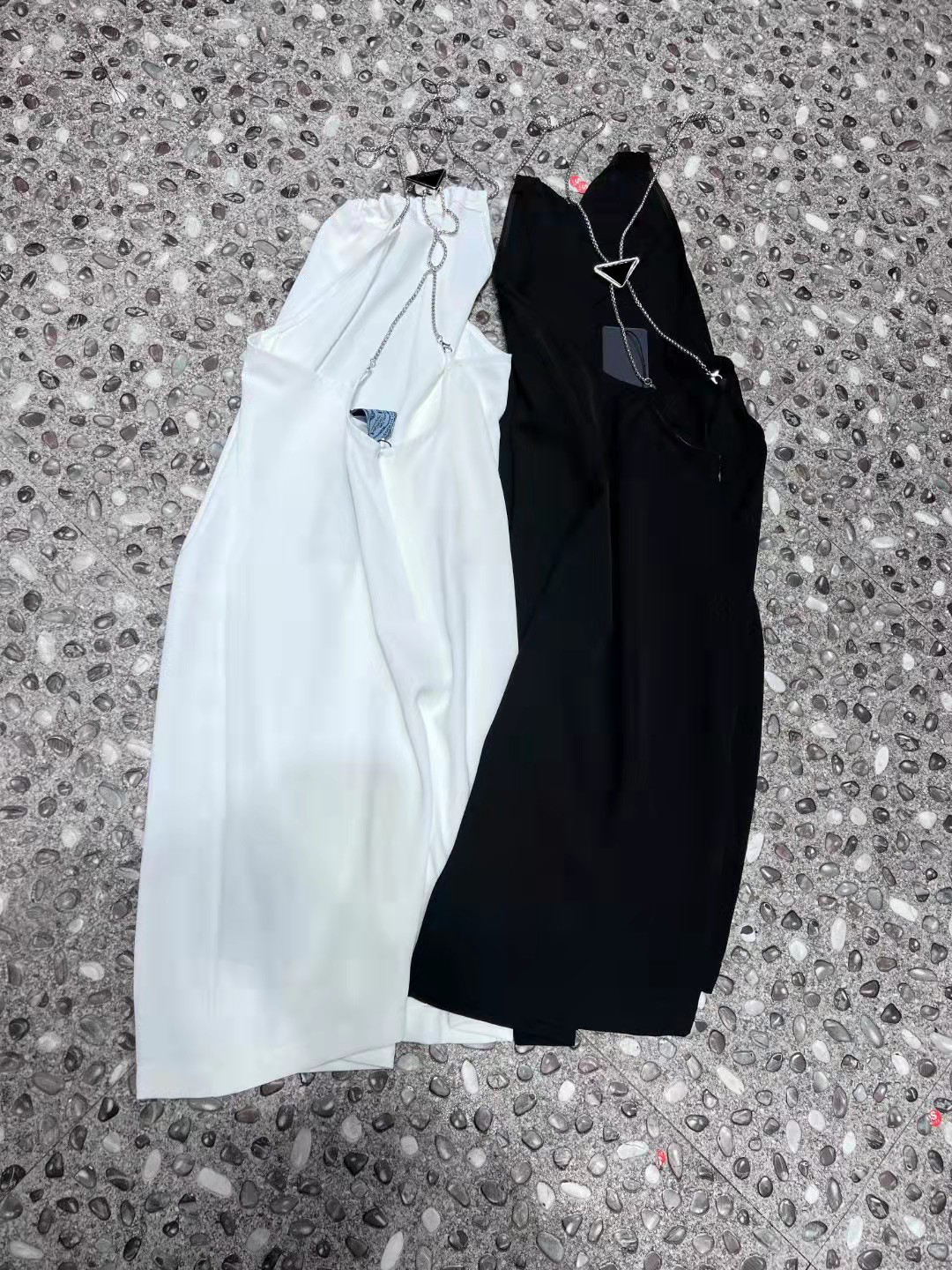 

Women Dress Sleeveless Street Style Dresses With Letter Printed Lady Slim Dresses Vest Tank Fashion Tops Shirts Design Clothing, Black