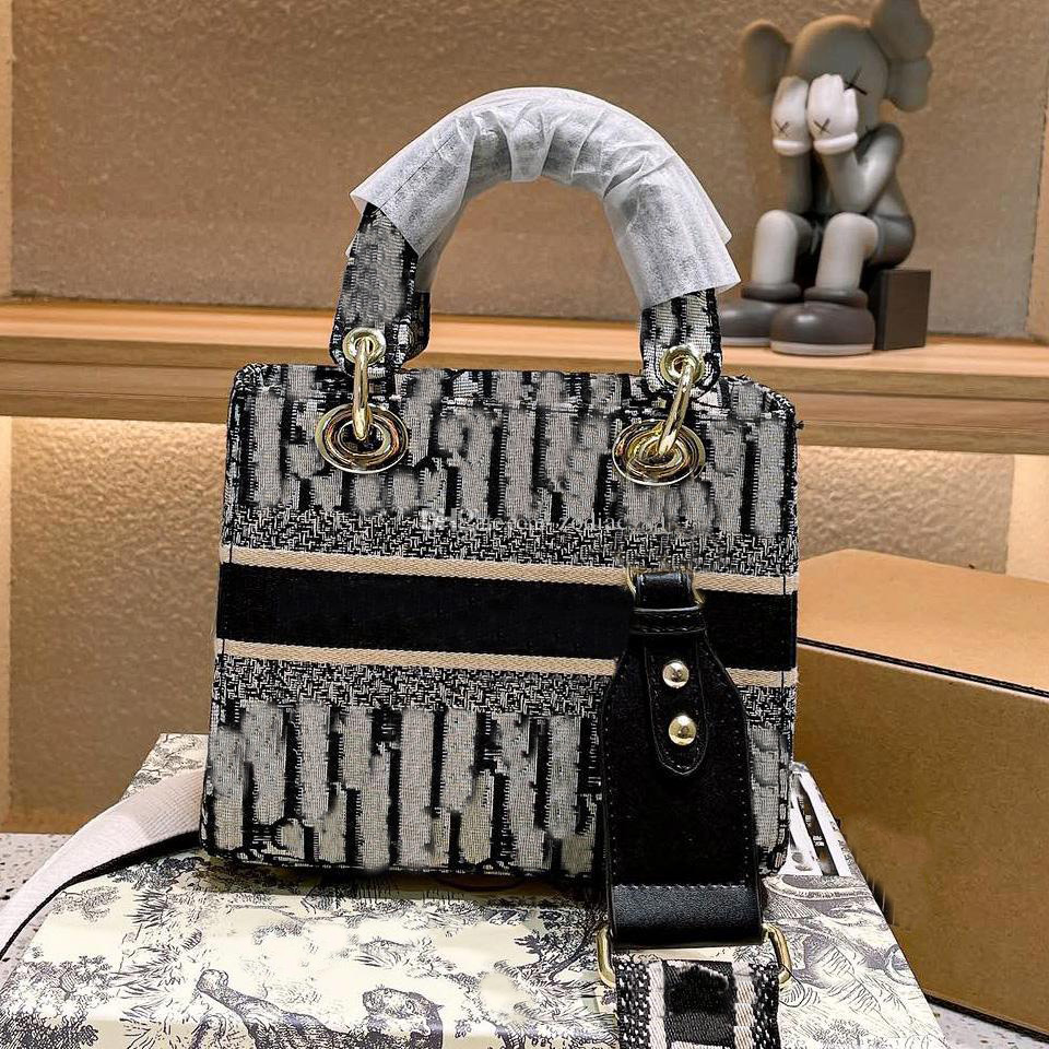 

lady Luxury Handbags Designer Tote Bag embroidered High Quality Women handbag d Jacquard Shoulder Bags Fashion Cross Body Multifunctional summer shopping package, Dust bag