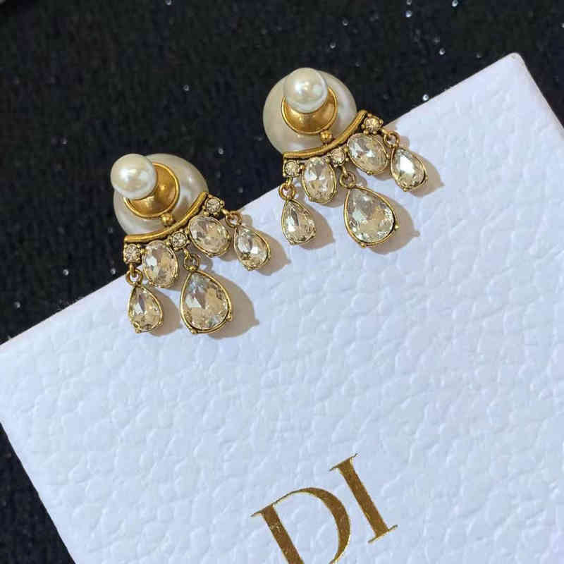 D Famille Pearl Hanging Letter Diamond Simple Style Boucles d'oreilles tendance 2022 Brand de luxe Design de mode polyvalente bijoux pour dames