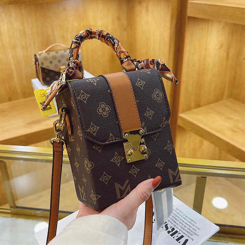 

62% OFF high quality Autumn and winter versatile small new female ins minority messenger mobile phone fashion printed single shoul266S, Sky blue