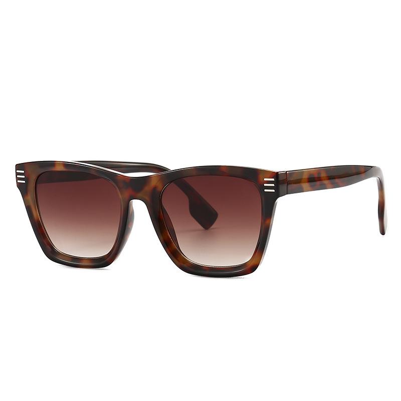 

Sunglasses Classic Vintage Stripe Square Women Men Fashion Design Trend Rivet Driving Sun Glasses For Female UV400