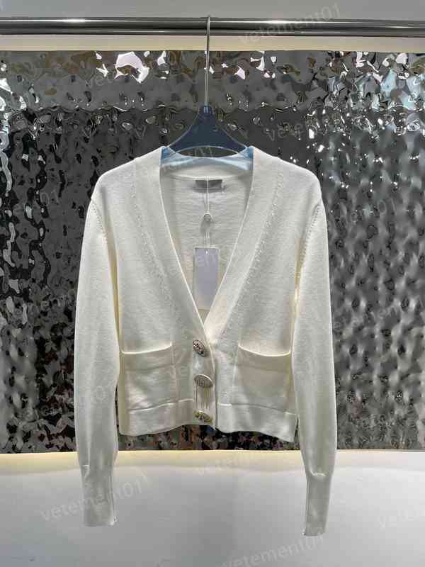 

Luxury Womens Sweaters Luxurious Temperament All-match Thin Classic Short V-neck Cardigan Design Jackets Designer Sweater Women Clothing 0912