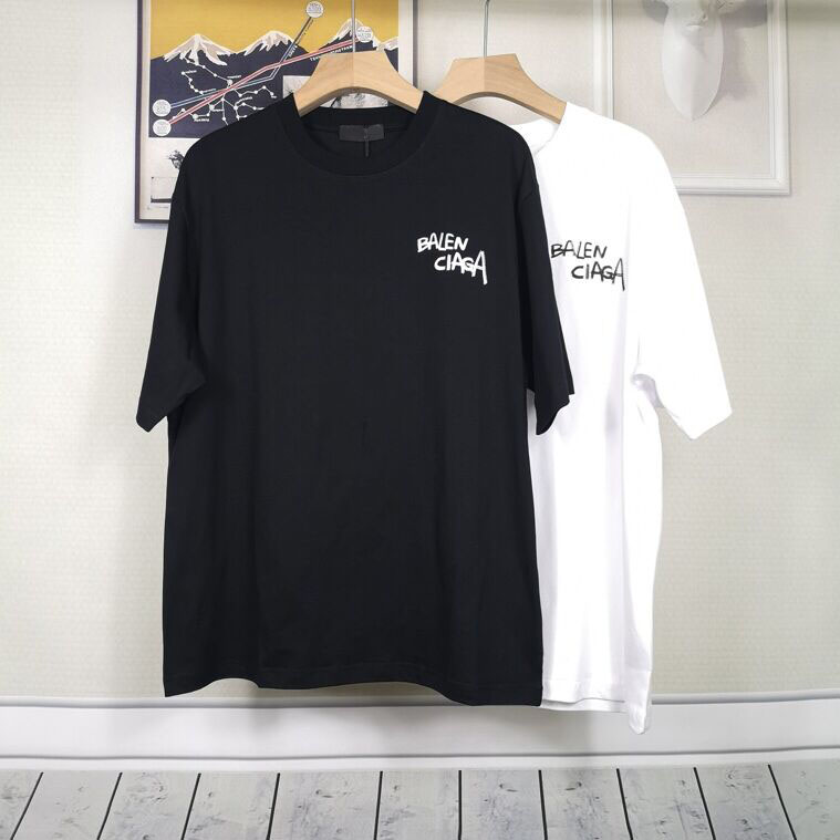 

2022ss early spring new high-grade cotton printed T-shirt round neck stitching pullover short sleeves Size m-xxxl Color black and white 9808
