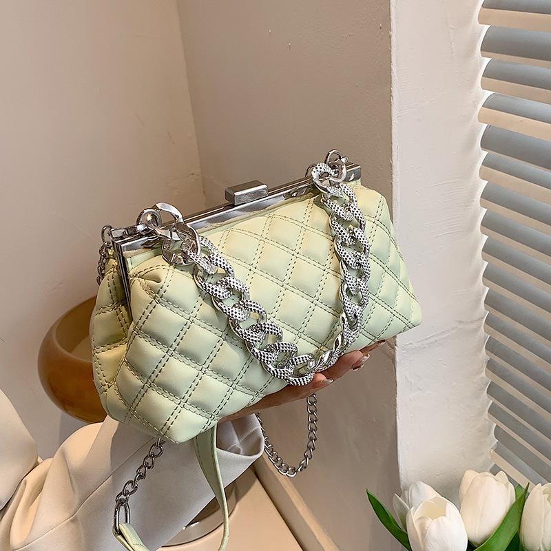 

Evening Bags Thick Chain Rhombus Shoulder Bag For Women Clip Design Crossbody Fashion Brands Messenger Trending Hand Purse BolsaEvening, Black