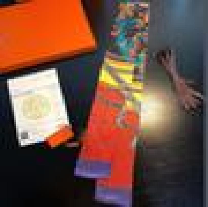 

2022 Spring 100 Silk Scarf For handbags Designer women Satin letter Floral Printed Bag scraves Ring Necks Wraps Top grade headba