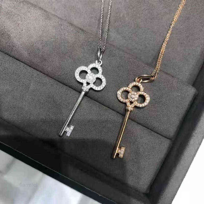 

SMST T home 925 Sterling Silver Heart crown key necklace women's diamond inlaid fashion simple pendant sweater chain