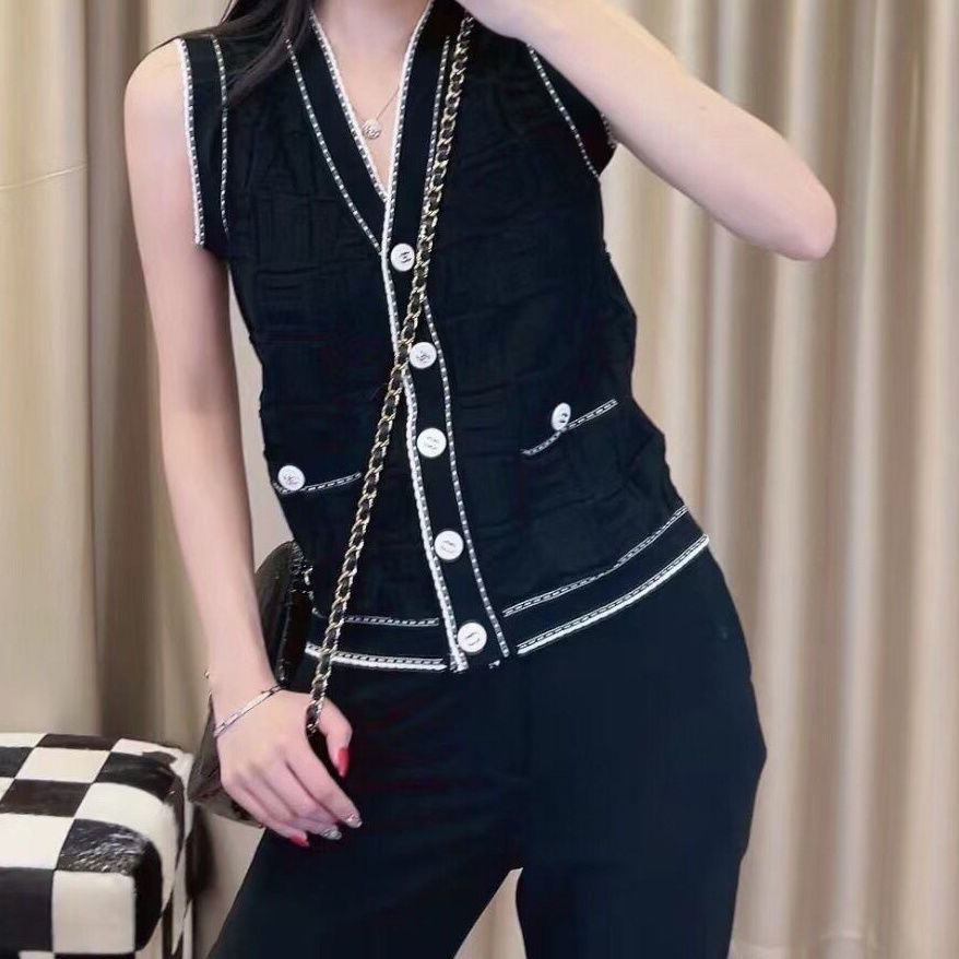 Women Tanks Girls Camis Womens Metal Inverted Ladies Vest Skirts Underwear Metal Buttons Bottomed Slim Tops Texture Temperament V-neck Cardigan Size