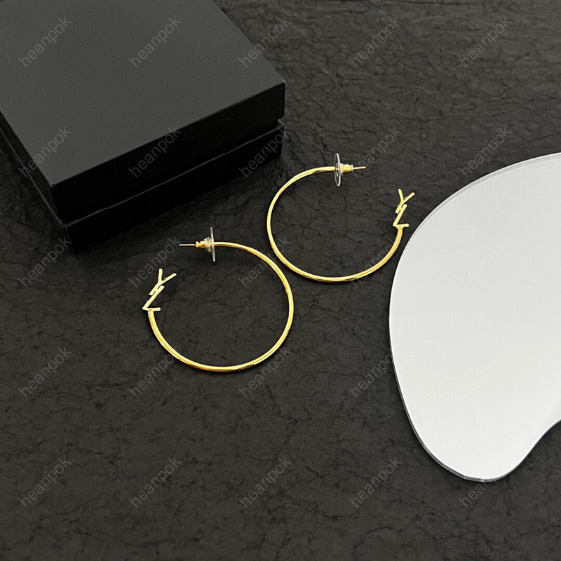 

Earrings Designer For Women Hoop Earring Silver Gold Hoops Jewelry Designer Luxurys Letter Y Letter Studs Bracelet With Box Nice 22052404R
