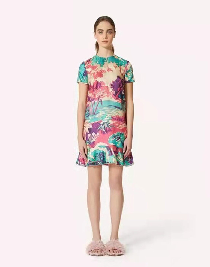 

2022 European fashion brand new color abstract print dress, Multi