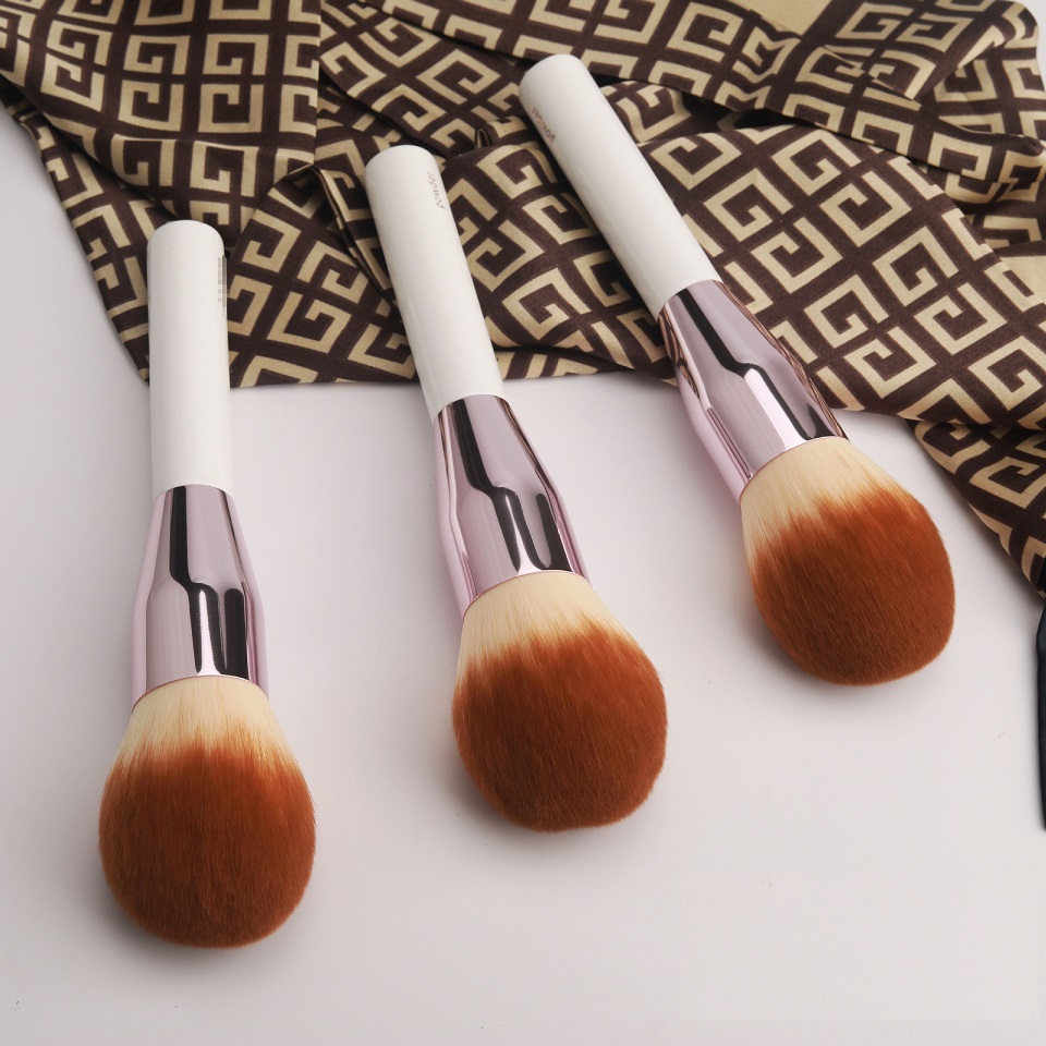 

Luxury Lamer Powder & Foundation Brush Soft Hair Face Bronzer Contour Brushes