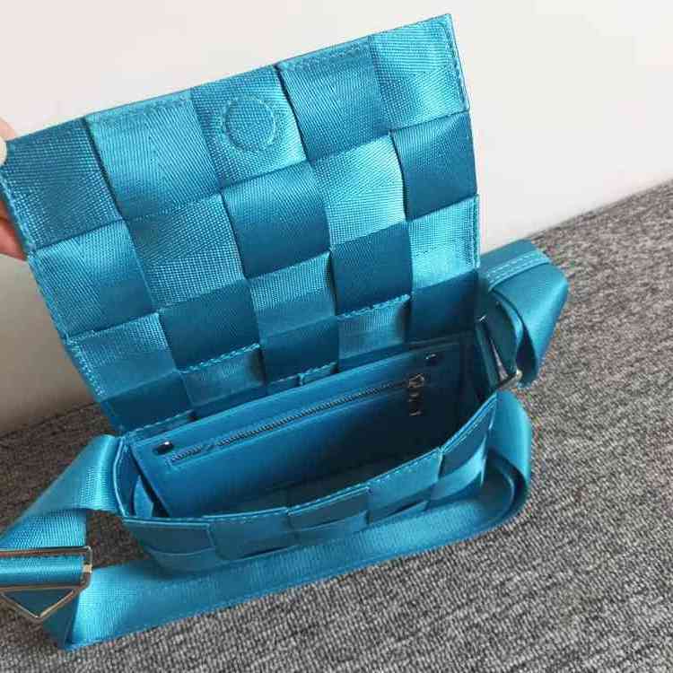 

Venetas Handbag Bottegav Nylon woven 2022 spring summer shoulder pillow tofu messenger small square men's and women's same bag, Yellow