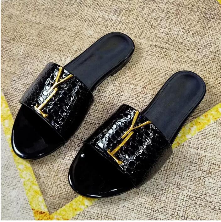 

2022 Women luxury Designer Sandals Slippers Leather Summer Flat Slipper Embroidery fashion beach woman Big head Rainbow letters 35, Box