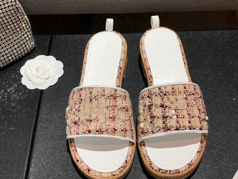 2022 designer women's sandals Summer Slipper rivet low-heeled flat-bottomed black pink cowhide and honey inlay bric size 35-40 with boxk