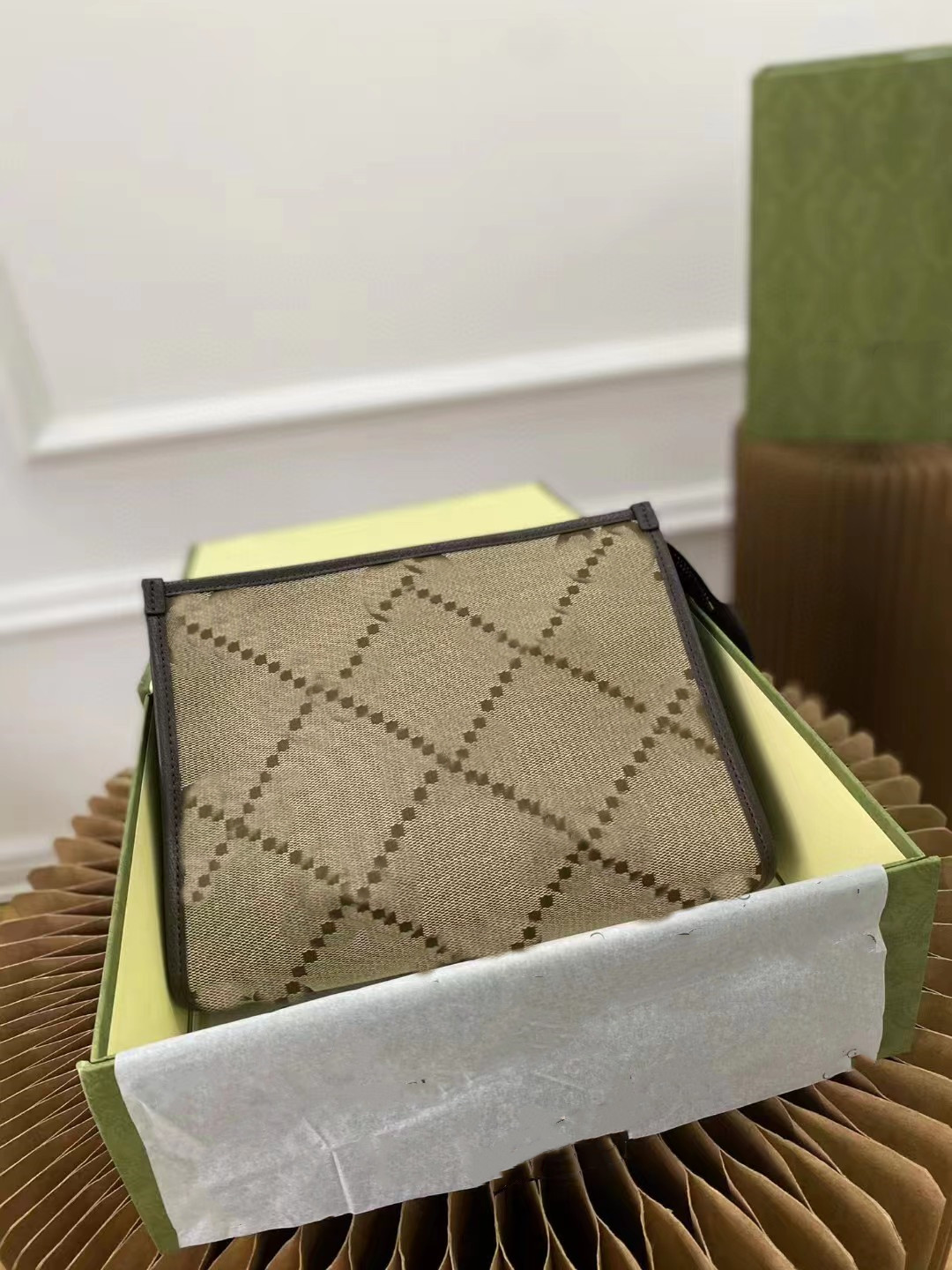 

2022Designer handbag men's and women's general Large Canvas Handbag distribution box