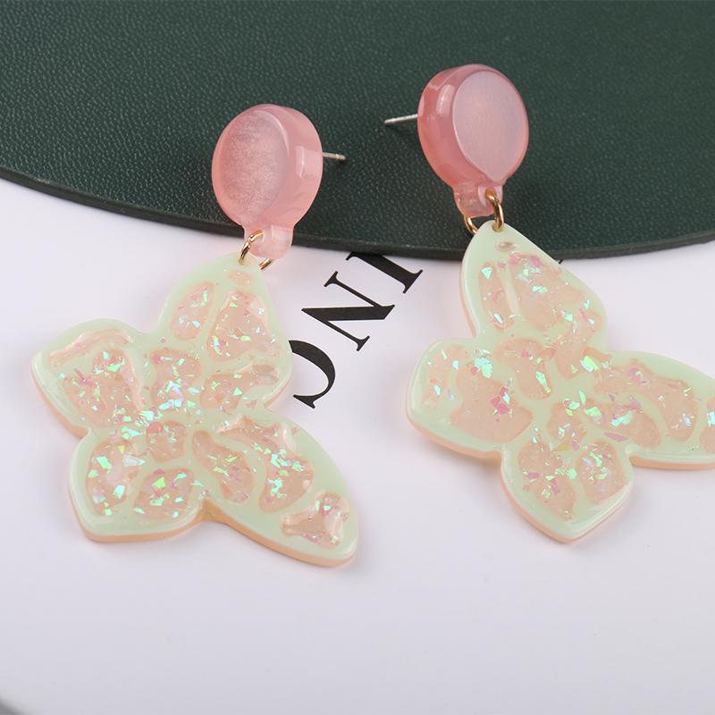 

Dangle & Chandelier Bling Shiny Butterfly Shaped Drop Earrings For Women 2022 Fashion Animal Earring Party Birthday Wedding JewelryDangle