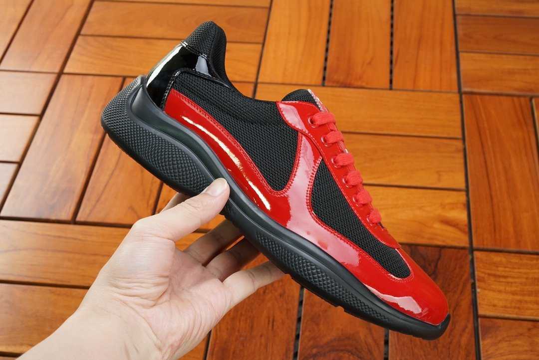 

Men's black leather sports shoes high quality flat sports comfortable mesh lace up casual shoes outdoor casual sneakers, I need box