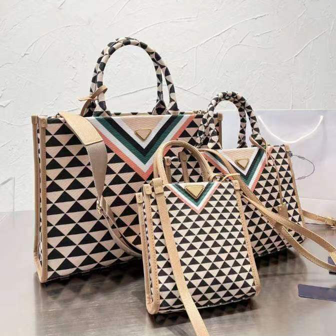 

designer bag Classic handbag For tote bag Limited beach bags 2022 Leather Handbags Top quality Armpit Ladies Shoulder Baguette Multi-Color Fashion Wholesale 000, Make up the difference