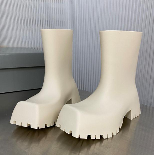 

2022 designer Paris men's and women's rubber rain boots new square-toe high boot thick-soled waterproof non-slip heightening couple water shoes black boots 34-46, Grey