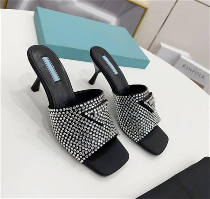 

2022 Spring New Crystal diamond Slippers Iconic triangular logo square head high-heeled women shoes designers women's sexy pearl Rhinestone Beach Sandals Size 35-42, Blue